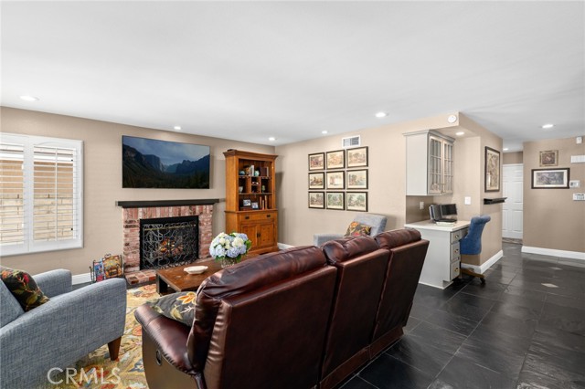 Detail Gallery Image 8 of 38 For 5850 via Del Bisonte, Yorba Linda,  CA 92887 - 4 Beds | 3 Baths