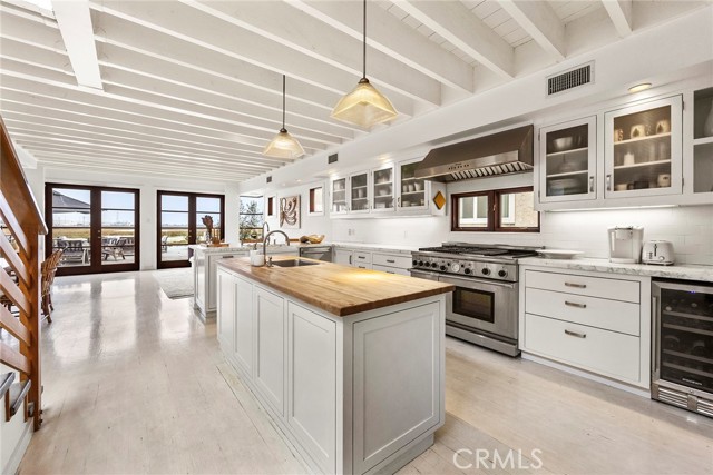Detail Gallery Image 9 of 45 For 235 Canal St, Newport Beach,  CA 92663 - 4 Beds | 3/1 Baths