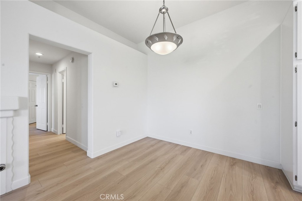 https://media.crmls.org/medias/bfa5155f-bab4-45e5-93c8-eefaea5b25b4.jpg?preset=X-Large