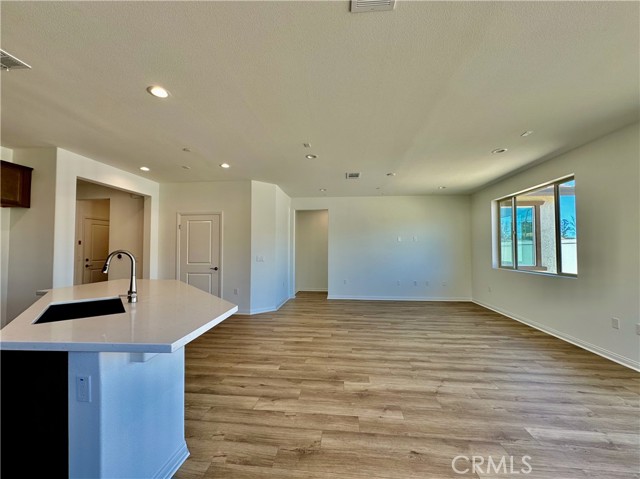 Detail Gallery Image 6 of 30 For 21430 Megan Ct, Riverside,  CA 92507 - 3 Beds | 2 Baths