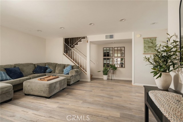 8350 Burnet, 9 photo 4