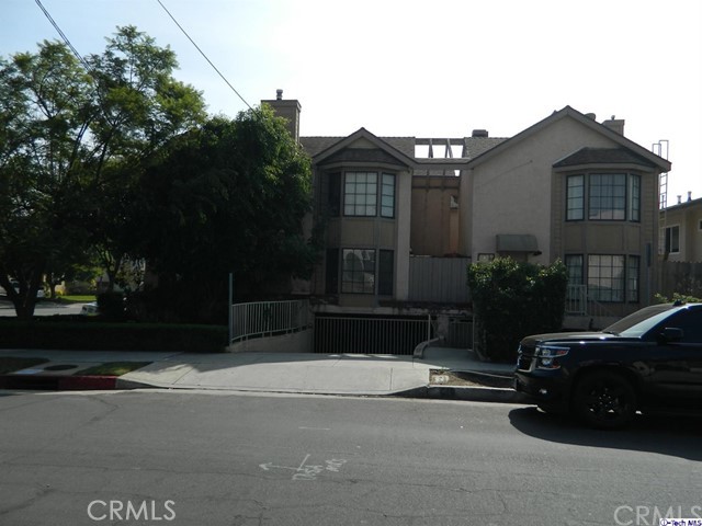221 Chevy Chase Drive E, Glendale, California 91206, 2 Bedrooms Bedrooms, ,1 BathroomBathrooms,For Sale,Chevy Chase,318004431