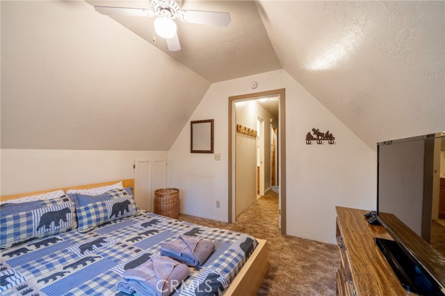 Detail Gallery Image 31 of 34 For 211 W Sherwood Bld, Big Bear City,  CA 92314 - 3 Beds | 2 Baths