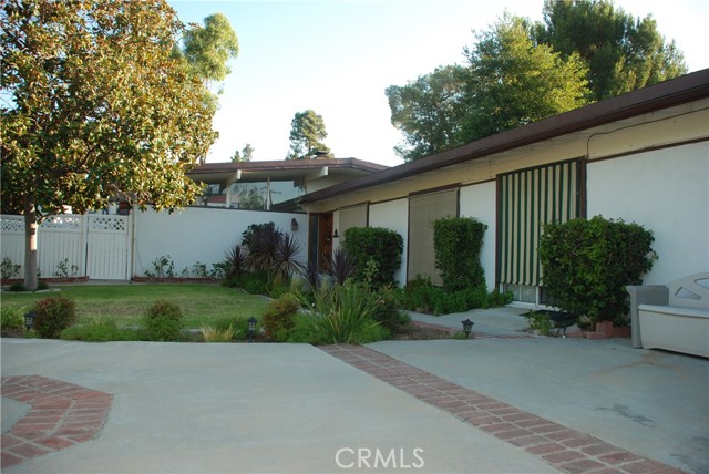 Detail Gallery Image 1 of 1 For 6753 Estepa Dr, Tujunga,  CA 91042 - 6 Beds | 3 Baths