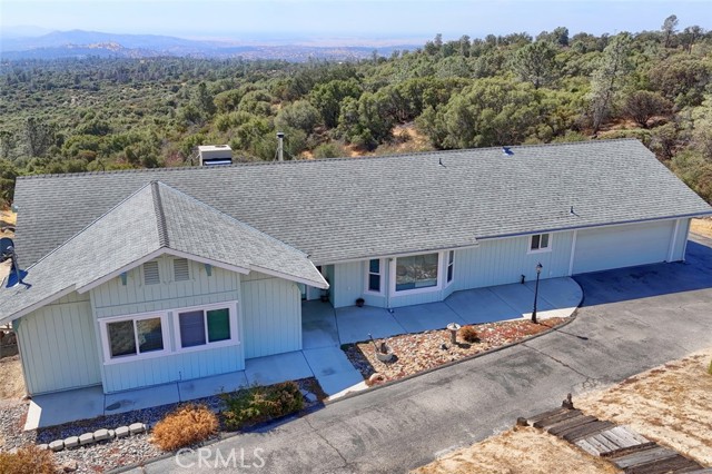 30043 Longview Ln, Coarsegold, CA 93614