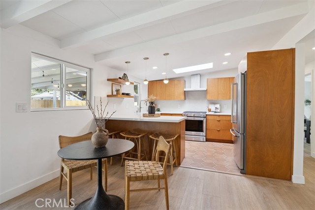 Detail Gallery Image 6 of 33 For 21 La Cadena St, Santa Barbara,  CA 93103 - 3 Beds | 2/1 Baths