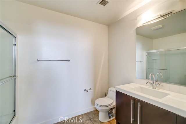 Detail Gallery Image 13 of 27 For 13045 Pacific Promenade #103,  Los Angeles,  CA 90094 - 2 Beds | 1 Baths