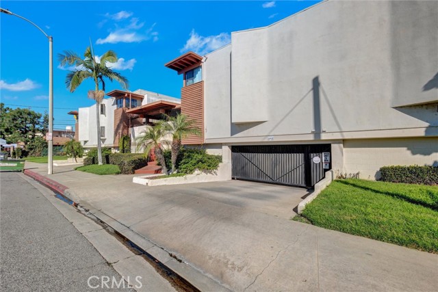 Detail Gallery Image 3 of 39 For 7033 Stewart and Gray Rd #24,  Downey,  CA 90241 - 2 Beds | 2 Baths