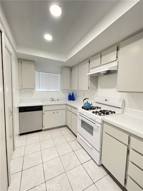 333 Burchett Street, 210 photo 7