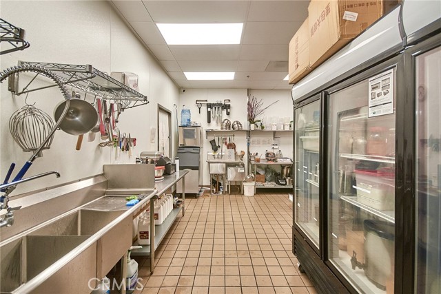 2145 Foothill Boulevard, La Verne CA: https://media.crmls.org/medias/bfa95d48-84e6-49dc-aea3-d6a2a9a4af94.jpg