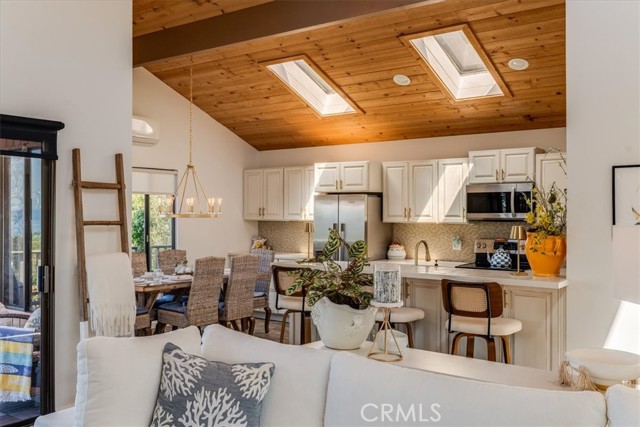 Detail Gallery Image 17 of 60 For 850 Suffolk Street, Cambria,  CA 93428 - 3 Beds | 1/1 Baths