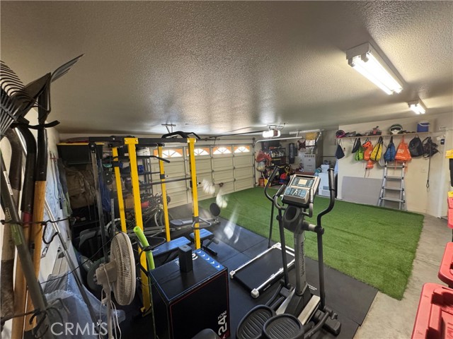 8843 San Diego Drive, Yucca Valley CA: https://media.crmls.org/medias/bfac4c41-f55e-473e-8449-fa1045b05ffa.jpg