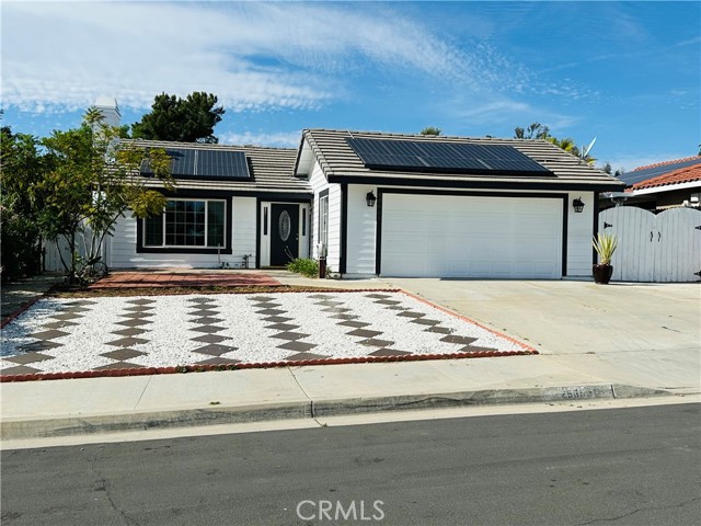 Detail Gallery Image 1 of 28 For 25690 Onate Dr, Moreno Valley,  CA 92557 - 3 Beds | 2 Baths