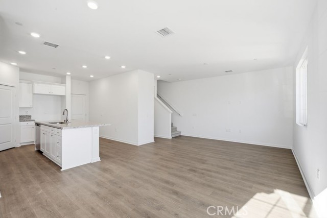 29388 Oceanside Drive, Winchester CA: https://media.crmls.org/medias/bfad1103-6dc6-40a5-a1c7-70c208c85036.jpg