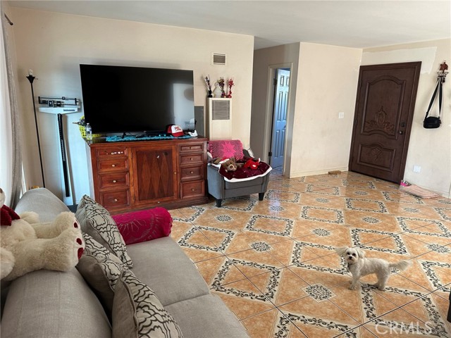 Detail Gallery Image 7 of 15 For 309 Lang Ave, La Puente,  CA 91744 - 3 Beds | 2 Baths