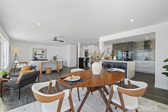 21 7th Place, Long Beach CA: https://media.crmls.org/medias/bfad8b68-6326-47a6-ba5d-119a47812053.jpg