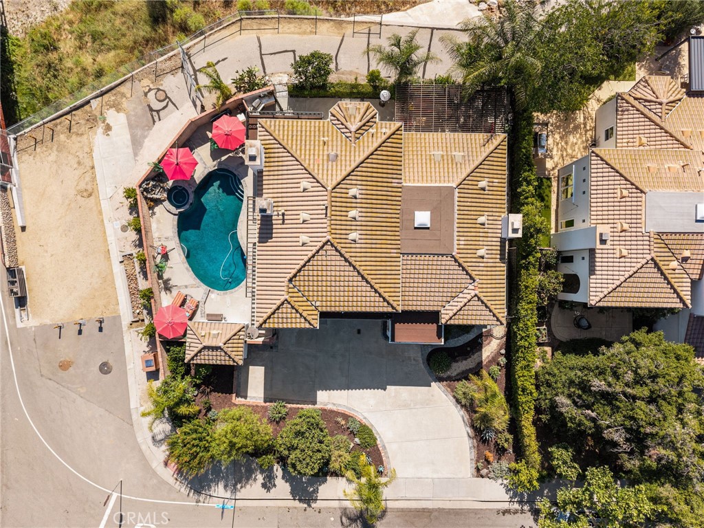 https://media.crmls.org/medias/bfae0623-5b20-4243-b1f0-401cdc6ca54f.jpg?preset=X-Large