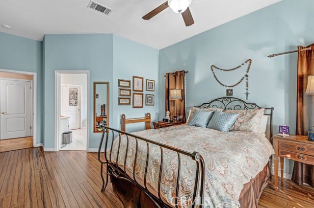 Detail Gallery Image 11 of 38 For 10727 Iron Creek Ave, Bakersfield,  CA 93312 - 4 Beds | 2 Baths