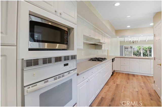 Detail Gallery Image 7 of 27 For 55 Oak Tree, Irvine,  CA 92612 - 2 Beds | 2 Baths