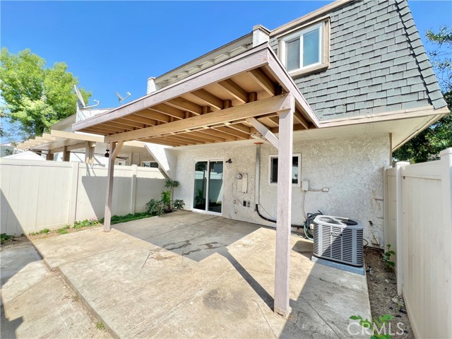 Detail Gallery Image 20 of 22 For 1071 Clark St, Riverside,  CA 92501 - 3 Beds | 2/1 Baths