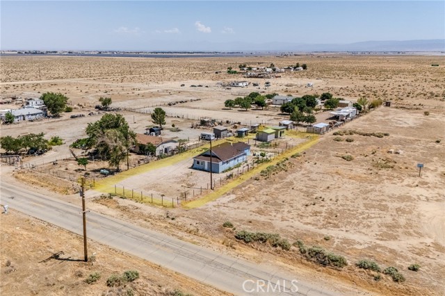 9668 W Rosamond Boulevard, Rosamond CA: https://media.crmls.org/medias/bfaeee40-f440-47d1-bec3-fc7ef5ad6873.jpg