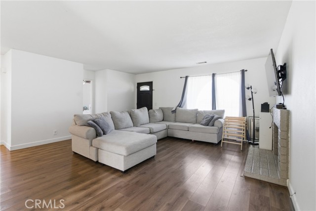 Detail Gallery Image 6 of 22 For 10424 Stage Coach Dr, Adelanto,  CA 92301 - 3 Beds | 2 Baths