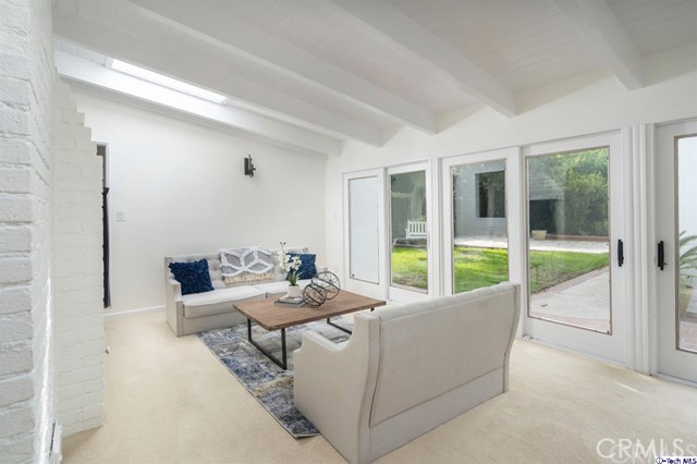 2 Bed Home for Sale in Toluca Lake, California