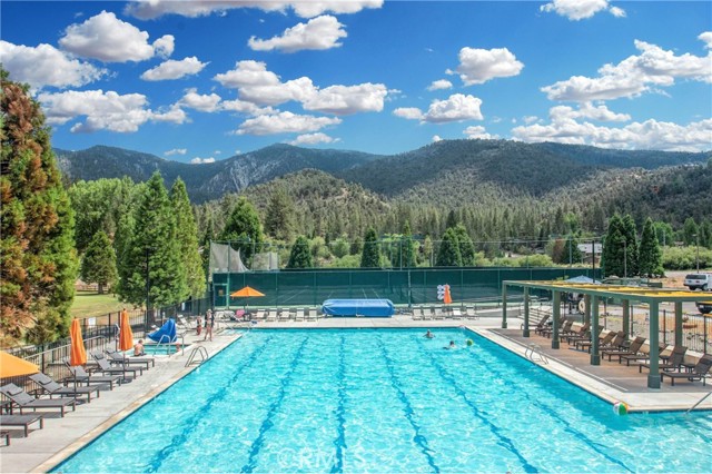 Detail Gallery Image 26 of 33 For 2105 Zermatt Dr, –,  CA 93222 - 2 Beds | 2 Baths