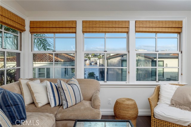 111 Via Lido Nord, Newport Beach CA: https://media.crmls.org/medias/bfb05fcb-df87-4abc-b001-876abd4e1a7e.jpg