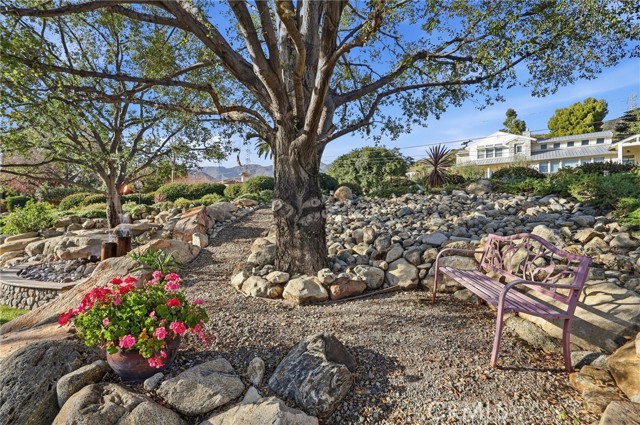 Detail Gallery Image 34 of 39 For 1098 W 25th Street, Upland,  CA 91784 - 4 Beds | 3 Baths