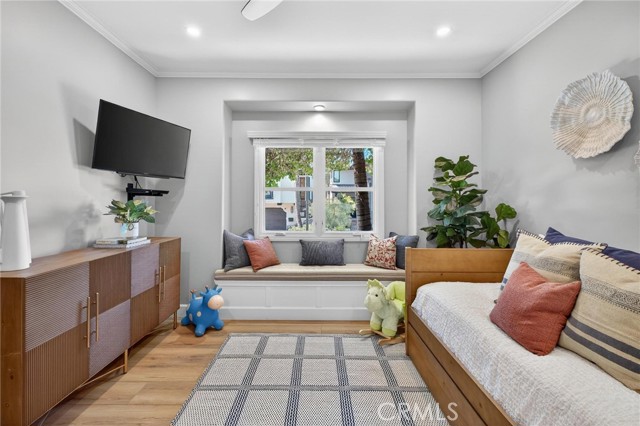 Image 30 of 75 For 1001 4th  