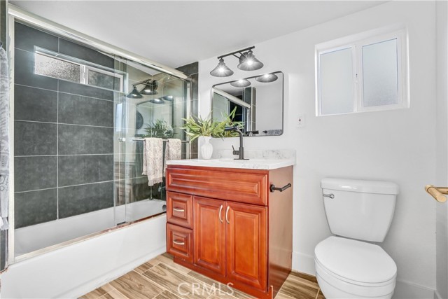 Detail Gallery Image 14 of 24 For 4122 W Kent, Santa Ana,  CA 92704 - 4 Beds | 4 Baths