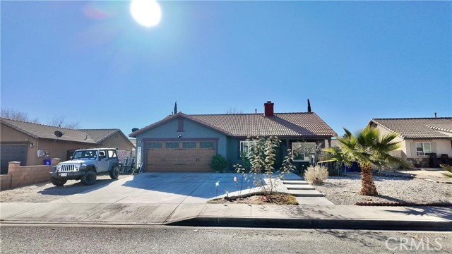 11807 Lupin Road, Adelanto CA: https://media.crmls.org/medias/bfb32c11-3478-4aac-9043-1d31e4dfe0b2.jpg