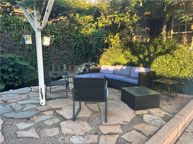 Detail Gallery Image 3 of 16 For 665 N. San Antonio Ave., Upland,  CA 91786 - 1 Beds | 1 Baths