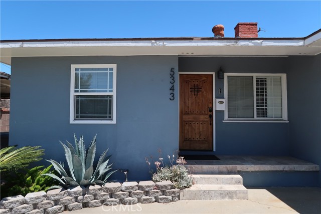 Detail Gallery Image 3 of 20 For 5343 Almira Rd, South Gate,  CA 90280 - 3 Beds | 1/1 Baths