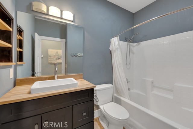 1250 W Avenue H7, Lancaster CA: https://media.crmls.org/medias/bfb47a5b-21f3-486a-85db-2ba10647011c.jpg
