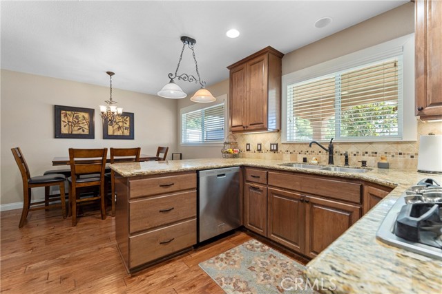 5622 W Avenue M4, Lancaster CA: https://media.crmls.org/medias/bfb485d7-7d5e-4baa-8b80-9e27f835f6cc.jpg