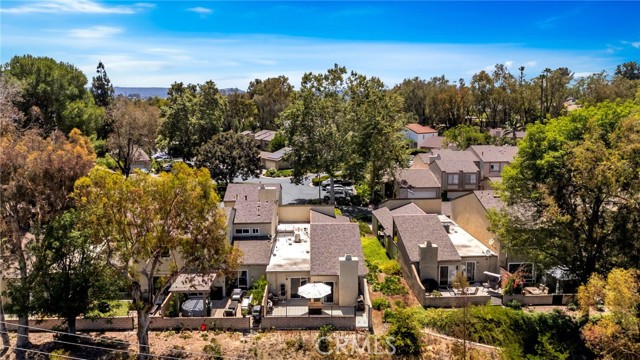 24812 Leto Circle, Mission Viejo CA: https://media.crmls.org/medias/bfb4b8df-a6fa-4652-91e4-a34c8853e9bf.jpg