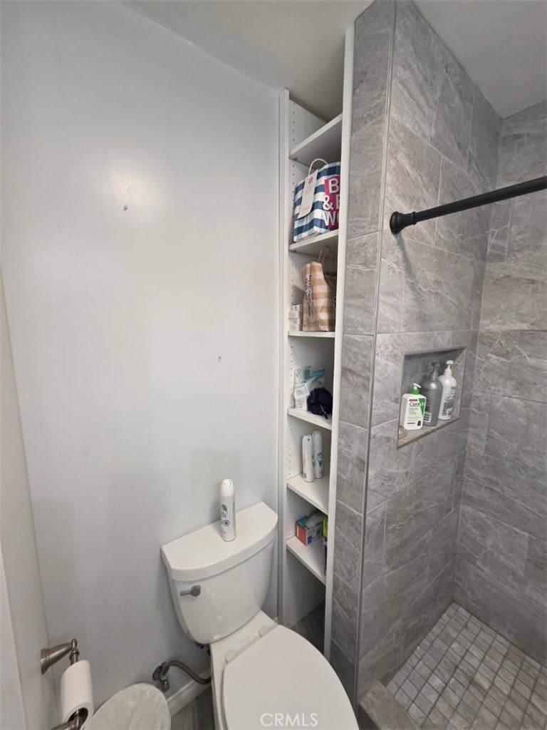 https://media.crmls.org/medias/bfb51c6c-3e1c-4ddf-8df7-ac37da8bdeae.jpg?preset=X-Large