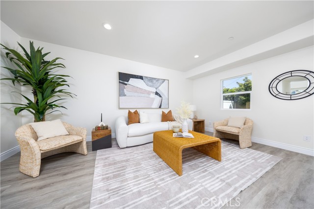 MLS #WS25265399 image #5