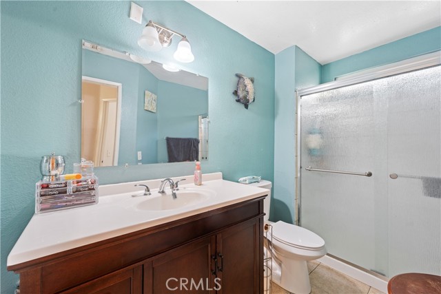 7726 Whitney Drive, Jurupa Valley CA: https://media.crmls.org/medias/bfb6266e-2afb-4a83-806f-887c6ca20f55.jpg