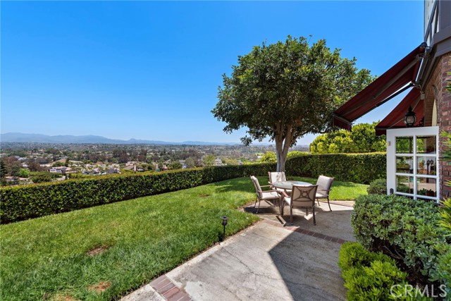 26126 Oroville Place, Laguna Hills CA: https://media.crmls.org/medias/bfb63850-8242-4b2e-b99c-ed4a8ee56036.jpg