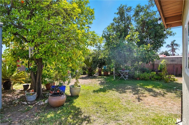 17934 E Newburgh Street, Azusa CA: https://media.crmls.org/medias/bfb65070-99fe-4376-a691-e85b9e3d4a0e.jpg