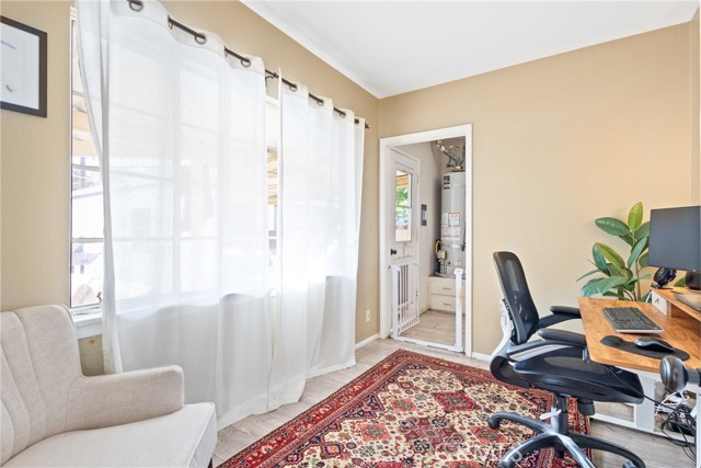 745 N Laurel Avenue, Upland CA: https://media.crmls.org/medias/bfb71821-faa5-46ec-aacc-a685e1c8514e.jpg
