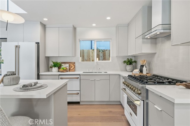 Detail Gallery Image 6 of 39 For 4021 Beethoven, Los Angeles,  CA 90066 - 4 Beds | 3 Baths