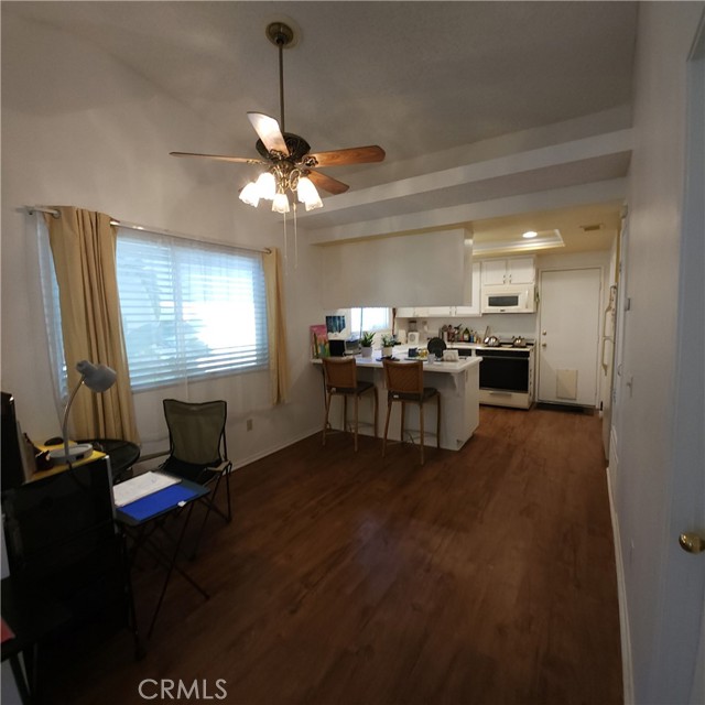 Detail Gallery Image 9 of 33 For 29350 Murrieta Rd, Menifee,  CA 92586 - 2 Beds | 2 Baths