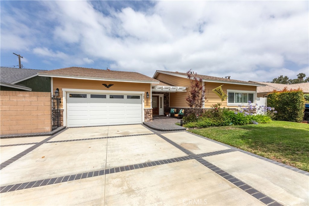 1915 Volk ave.