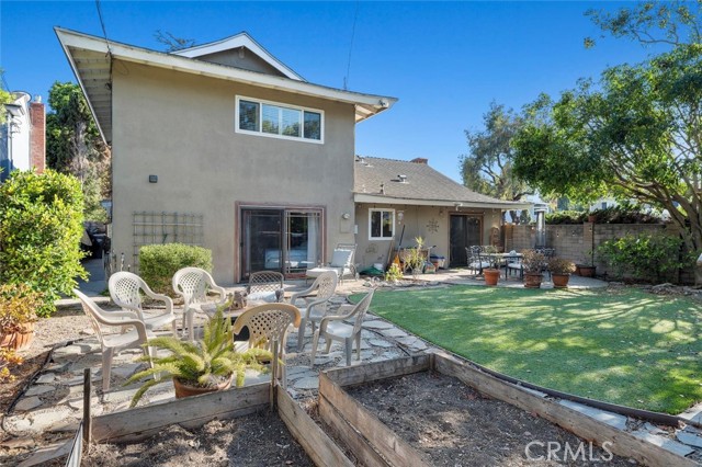 1101 Ysabel Street, Redondo Beach CA: https://media.crmls.org/medias/bfb8680c-3d51-4300-87c4-6cd0626c9e78.jpg