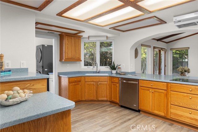 265 Leeward Avenue, Pismo Beach CA: https://media.crmls.org/medias/bfb8c80c-f3d2-4261-aa63-7876a380f33d.jpg