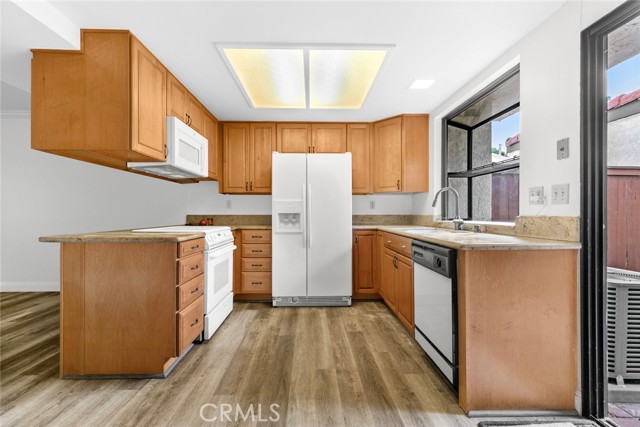 Detail Gallery Image 1 of 46 For 1102 San Juan St #B,  Tustin,  CA 92780 - 2 Beds | 2/1 Baths